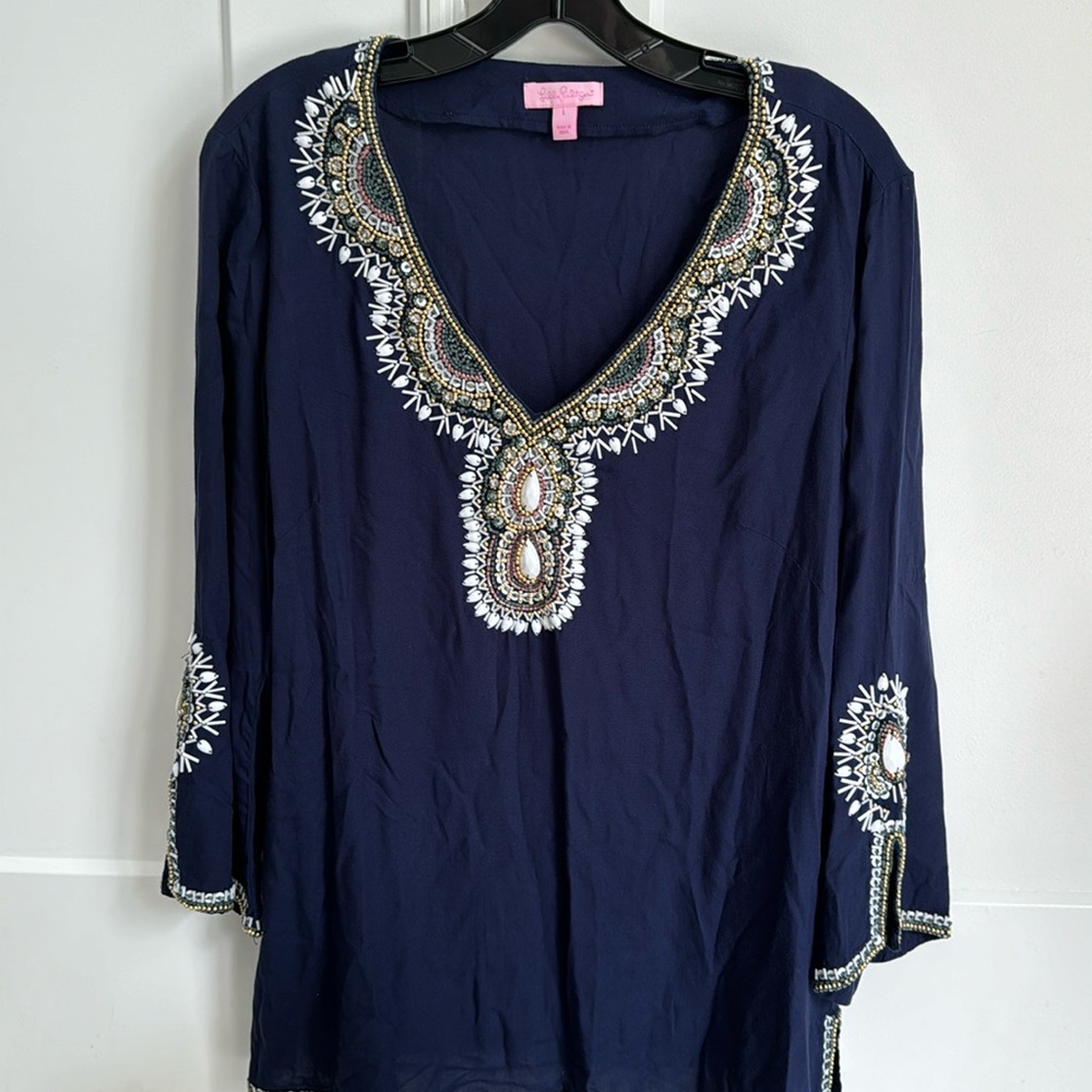 LILLY PULITZER NAVY BLUE TUNIC STYLE V NECK SHIRT HEAVILY BEADED 3/4 SLEEVE